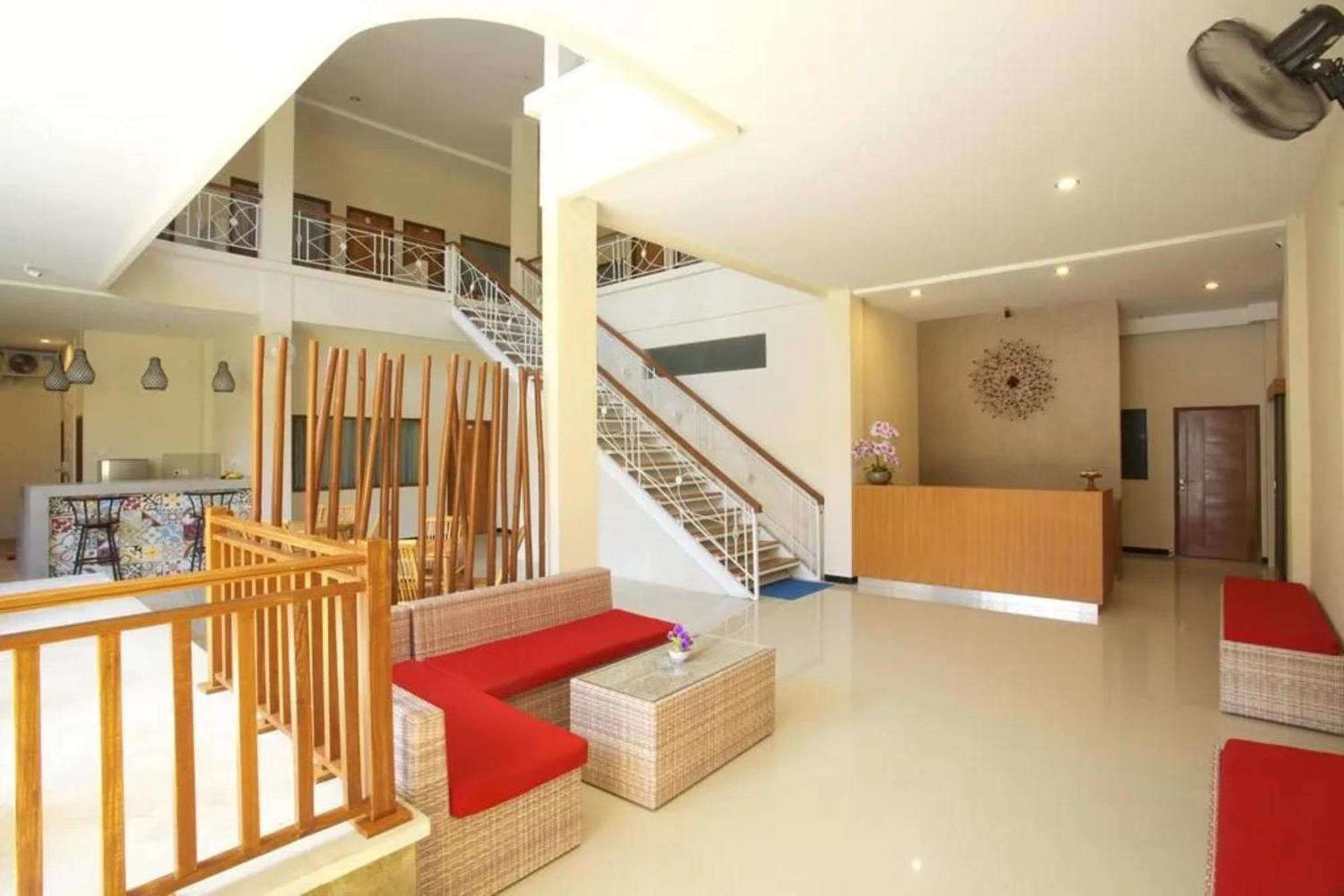Kuta Suci Guesthouse ภายนอก รูปภาพ