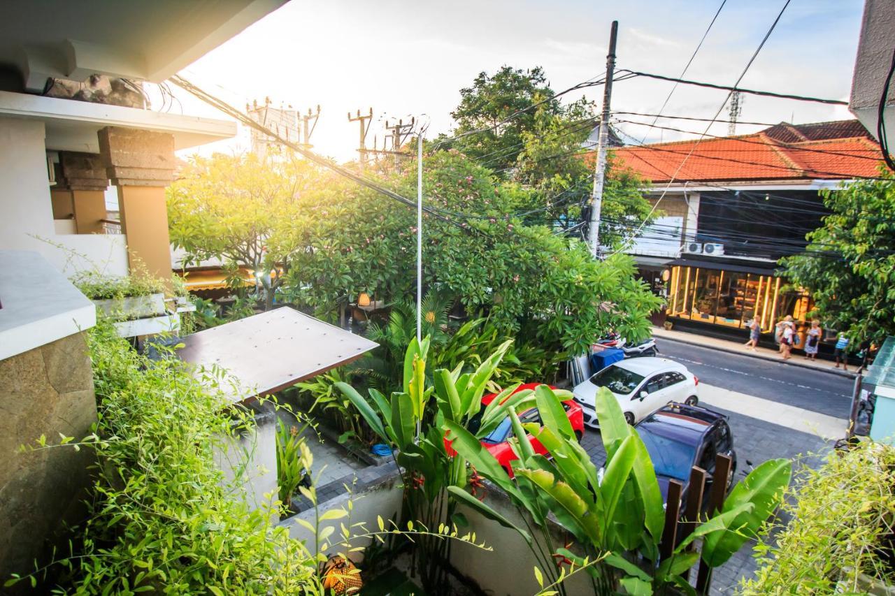 Kuta Suci Guesthouse ภายนอก รูปภาพ